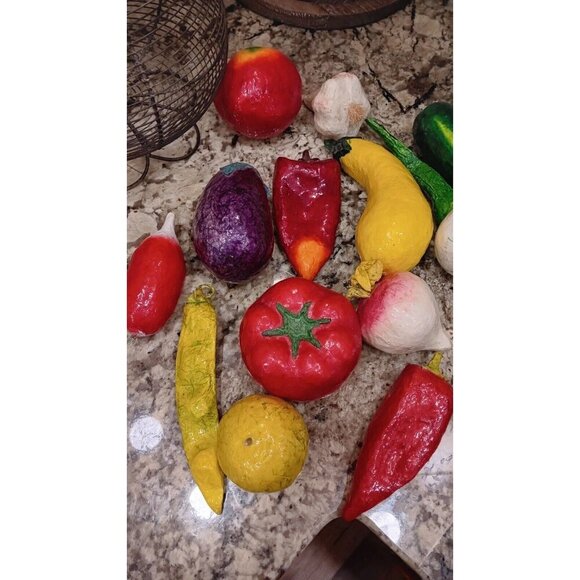 Fruit Bowl Centerpiece WITH 16 Decorative Fruit - Picture 10 of 11